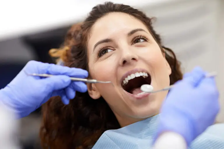 Professional Teeth Whitening vs At-Home Whitening: What Should You Know? dental guide image